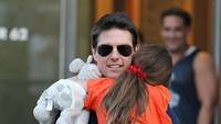 11 Tahun Tak Pernah Temui Putrinya, Tom Cruise Akhirnya Hapus Nama Suri dari Kartu Natal