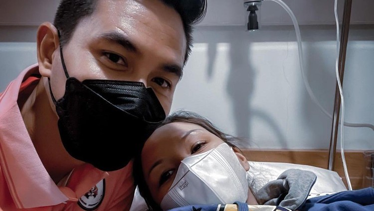Darius Sinathrya dan Donna Agnesia
