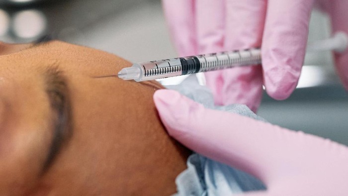 Ingin Suntik Jerawat? Hati-hati, Pertimbangkan Dulu 3 Hal Ini Sebelum Menyesal!