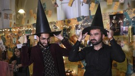 FOTO: Mahasiswa Pakistan Ubah Kampus Jadi Hogwarts