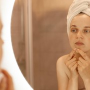 Cuma Bikin Keliru, Inilah 6 Mitos tentang Jerawat yang 'Haram Banget' untuk Kamu Percaya!