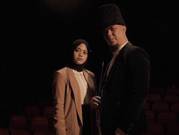 Ahmad Dhani Gandeng Hanin Dhiya Garap Proyek Baru 'Roman Picisan'