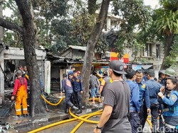 Gegara Puntung Rokok, Bengkel Motor-Kios Soto di Bogor Hangus Terbakar