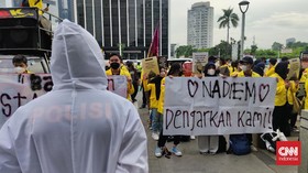 Ratusan Mahasiswa UI Demo Nadiem soal Statuta