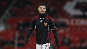 Kembali Latihan di Man Utd, Mata Ronaldo Bengkak