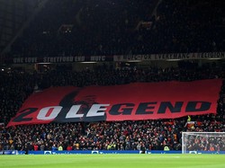 Fans MU Tetap Sayang Ole, Pamer Spanduk 20Legend Saat MU Vs Arsenal
