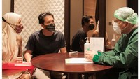<p>Pasangan ini juga sudah berusaha untuk menjalani program hamil. Sebelumnya, Dhini juga membagikan momen bertemu dokter kandungan. (Foto: Instagram @dhiniaminarti)<br /><br /><br /></p>