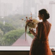 Gelar Acara Lamaran dengan Vidi Aldiano, Ini Deretan Kebaya Sheila Dara Aisha yang Anggun