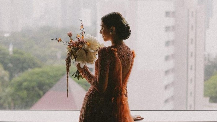 Gelar Acara Lamaran dengan Vidi Aldiano, Ini Deretan Kebaya Sheila Dara Aisha yang Anggun Gelar Acara Lamaran dengan Vidi Aldiano, Ini Deretan Kebaya Sheila Dara Aisha yang Anggun