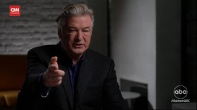Setelah Absen 4 Bulan, Alec Baldwin Kembali ke Lokasi Syuting Rust