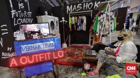 FOTO: Ajang Buru Sepatu Urban Sneaker Society 2021