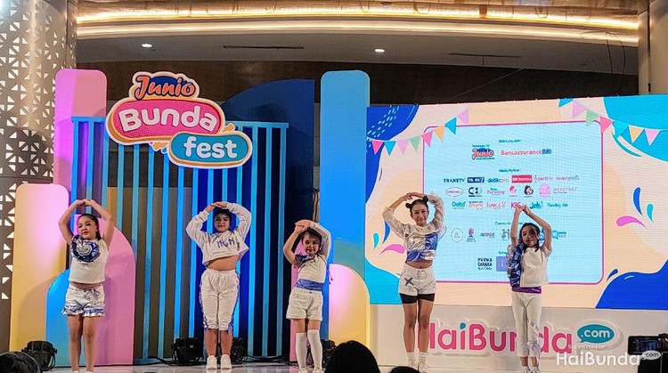 Grand Final Lomba Fashion Show Junio BundaFes 7 Potret Grand Final Lomba Fashion Show Junio BundaFes
