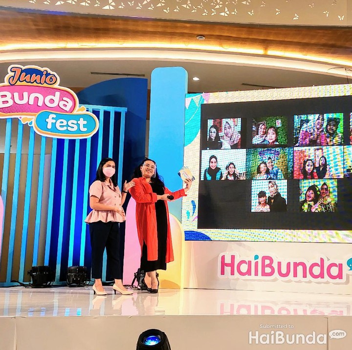<p>Hari ini, Sabtu (4/11/2021), grand final lomba fashion anak dalam acara Junio BundaFest berlangsung dengan meriah, Bunda. /Foto: Annisa Afani</p>