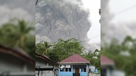 Erupsi Gunung Semeru Tak Ganggu Operasional Penerbangan