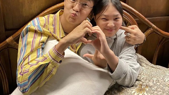 Selain Lee Ik Jun 'Hospital Playlist', Simak Karakter Ayah di Drama Korea yang Inspiratif Lainnya