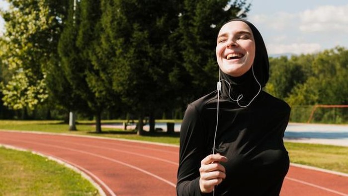 5 Kiat Memilih Baju Olahraga untuk Hijabers, agar Nyaman dan Bebas Bergerak