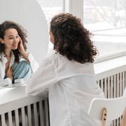 Mengobrol dengan Diri Sendiri Bisa Bikin Mental Lebih Sehat, Ini Buktinya!