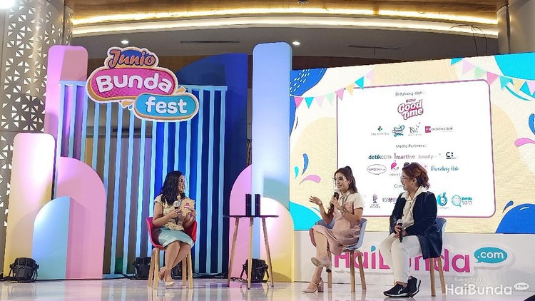 Bundafest Talk show tentang parental burnout di Junio Bundafest.