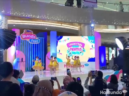 8 Potret Penampilan Anak-anak Berbakat di Junio BundaFest, Ceria & Energik!