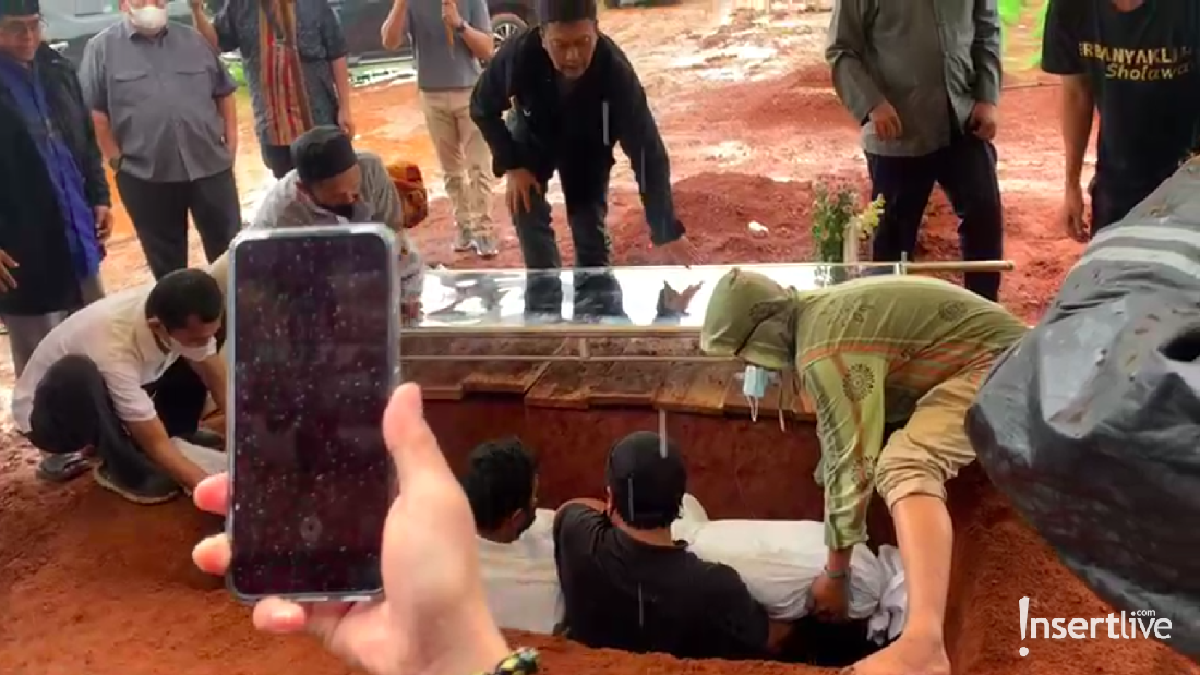 Pemakaman Idang Rasjidi