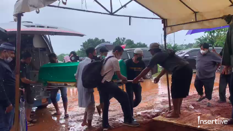 Pemakaman Idang Rasjidi