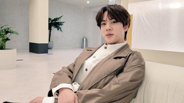 img-title ARMY Indonesia Kangen Mas Ganteng Sedunia, Jin BTS Jadi Trending No.1