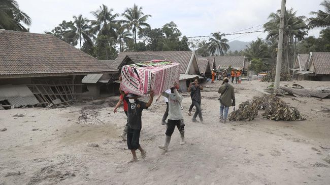 Gubernur Jawa Timur Khofifah Indar parawansa menjamin dapur umum yang ada telah mampu mencukupi semua kebutuhan pengungsi.