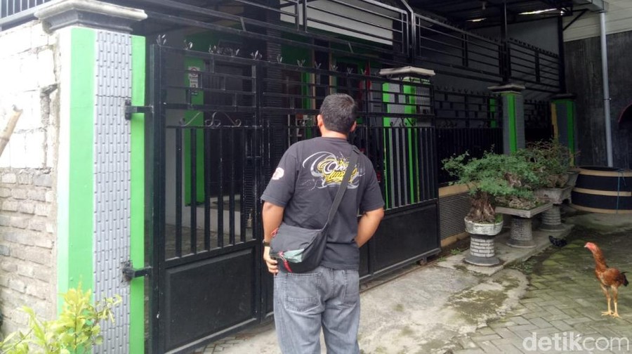 Rumah bripda randy