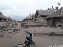 Kesedihan Warga Kehilangan Rumah dan Ternak yang Tersapu Erupsi Semeru