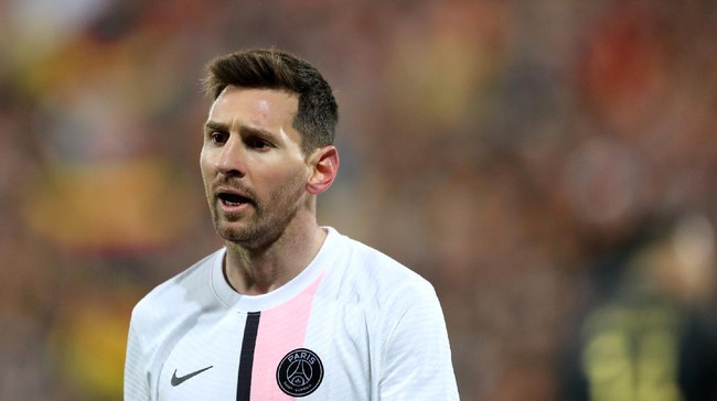 Lionel Messi dituding tidak menghormati Mauricio Pochettino sebagai arsitek Paris Saint-Germain (PSG).