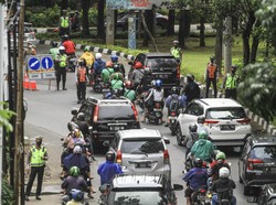 Gage Depok Bikin Macet, Petugas Sempat Perbolehkan Pelat Genap Melintas
