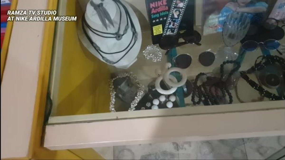 Museum Nike Ardilla sedang jadi perbincangan publik&comma; disana terdapat barang-barang hingga saksi bisu kecelakaan maut Nike&period; Yuk intip&excl;