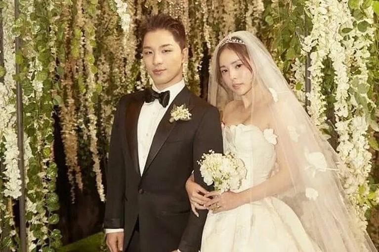 6 Potret Bahagia Taeyang & Min Hyo Rin Kini Resmi Jadi Orang Tua Kabar bahagia datang dari pasangan Taeyang dan Min Hyo Rin yang kini resmi menjadi orang tua. Yuk intip potret mereka!