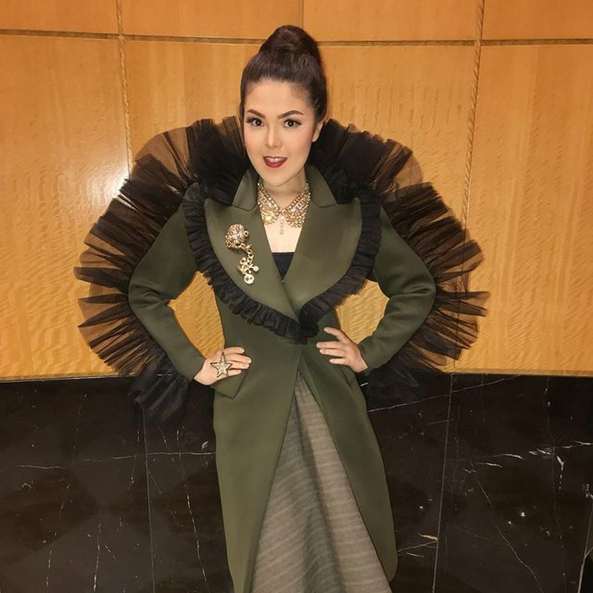 7 Transformasi Tina Toon dari Pipi Chubby hingga Tirus Disebut Oplas