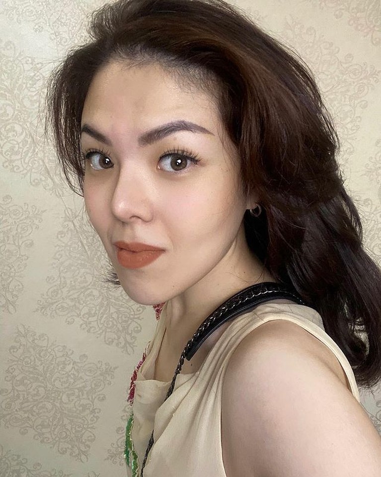 7 Transformasi Tina Toon dari Pipi Chubby hingga Tirus Disebut Oplas 7 Transformasi Tina Toon dari Pipi Chubby hingga Tirus Disebut Oplas