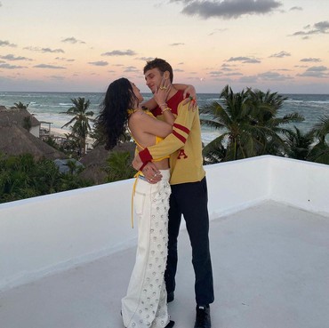 2 Tahun Pacaran, Dua Lipa dan Anwar Hadid Diisukan Putus