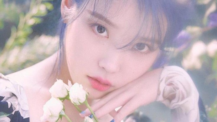 Nggak Ribet, Ini 3 Tips Kulit Glowing dan Cantik ala Penyanyi Korea IU Nggak Ribet, Ini 3 Tips Kulit Glowing dan Cantik ala Penyanyi Korea IU