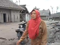 Tangis Nur Hasanah yang Rumahnya Hancur Terdampak Erupsi Gunung Semeru