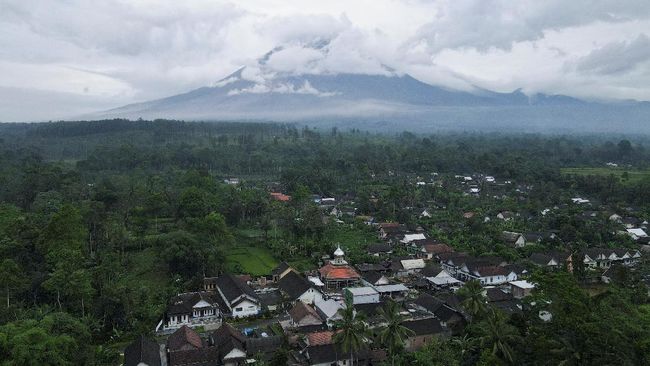 Ikatan Dokter Anak Indonesia (IDAI) mengeluarkan panduan bagi orang tua untuk melindungi anak saat gunung meletus. Berikut rekomendasi IDAI.