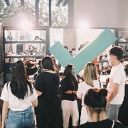 Sapa Para Penggemar Sneakers di Acara 'Plus Enam Dua', Kick Avenue Turut Perkenalkan Lini Bisnis Baru