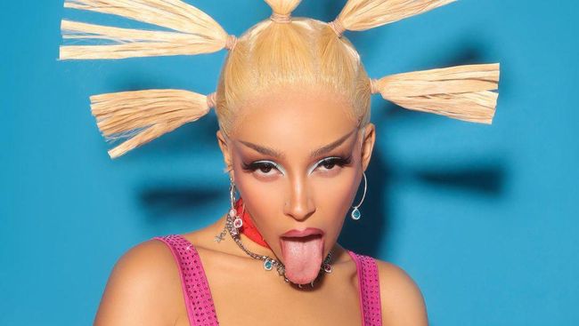 Lirik Lagu Jealous Type - Doja Cat