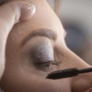 BeauPicks: Bulu Mata Tetap Cetar di Musim Hujan, Ini 3 Rekomendasi Maskara Waterproof dari Brand Lokal