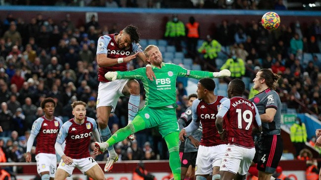 Aston Villa sukses membungkam Leicester City 2-1 pada lanjutan Liga Inggris di Stadion Villa Park, Senin (6/12) dini hari WIB.