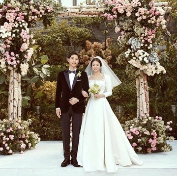Deretan Gaun Pernikahan Mewah Para Aktris Korea, Seharga Ratusan Juta Hingga Miliaran