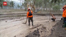 VIDEO: Banjir Lahar Dingin Hentikan Pencarian Korban Desa Sumberwuluh