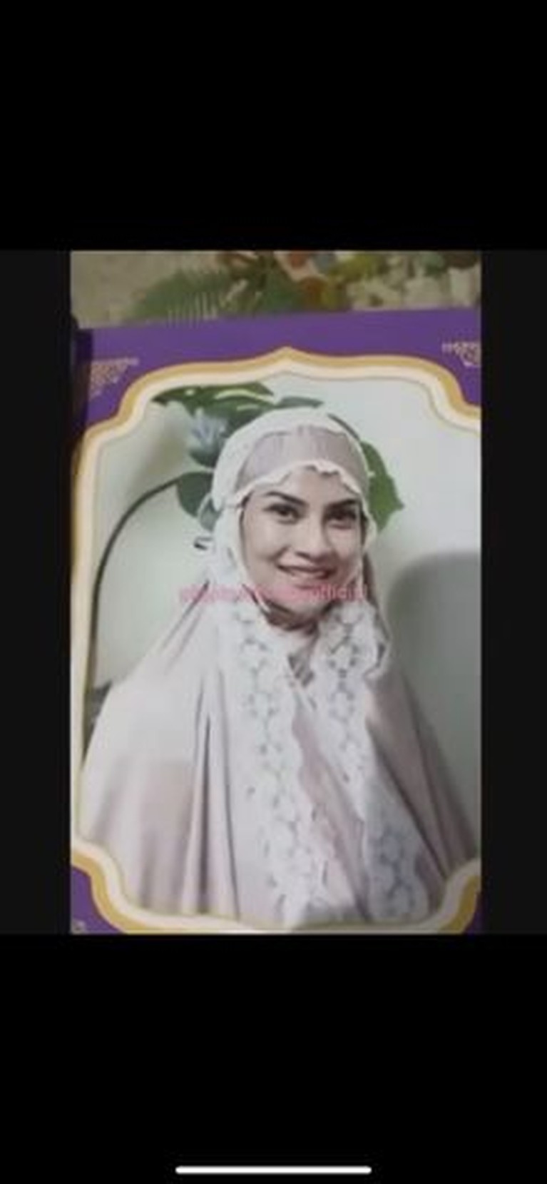 7 Potret Buku Yasin 40 Harian Vanessa Angel Digelar Keluarga Doddy Disorot Ayah mendiang Vanessa, Doddy Sudrajat menggelar acara 40 harian Vanessa Angel disorot karena buku yasin beda. Yuk intip!