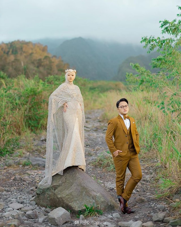 7 Prewedding Danang DA & Calon Istri Seorang Dokter Cantik Tema Alam Danang DA dan Hemas Nura menjalani sesi pemotretan pra-nikah dengan mengambil tema alam. Yuk intip!