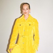 Bottega Veneta Jadikan Korduroi dalam Warna Pastel sebagai Tren Fashion 2022