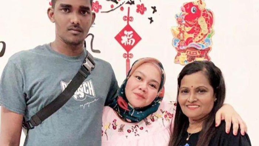 Foto Farah Diana Abu Bakar yang hidup rukun bersama mertuanya yang beda agama.