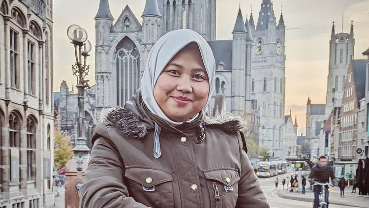 Herinda Pertiwi Herinda Pertiwi